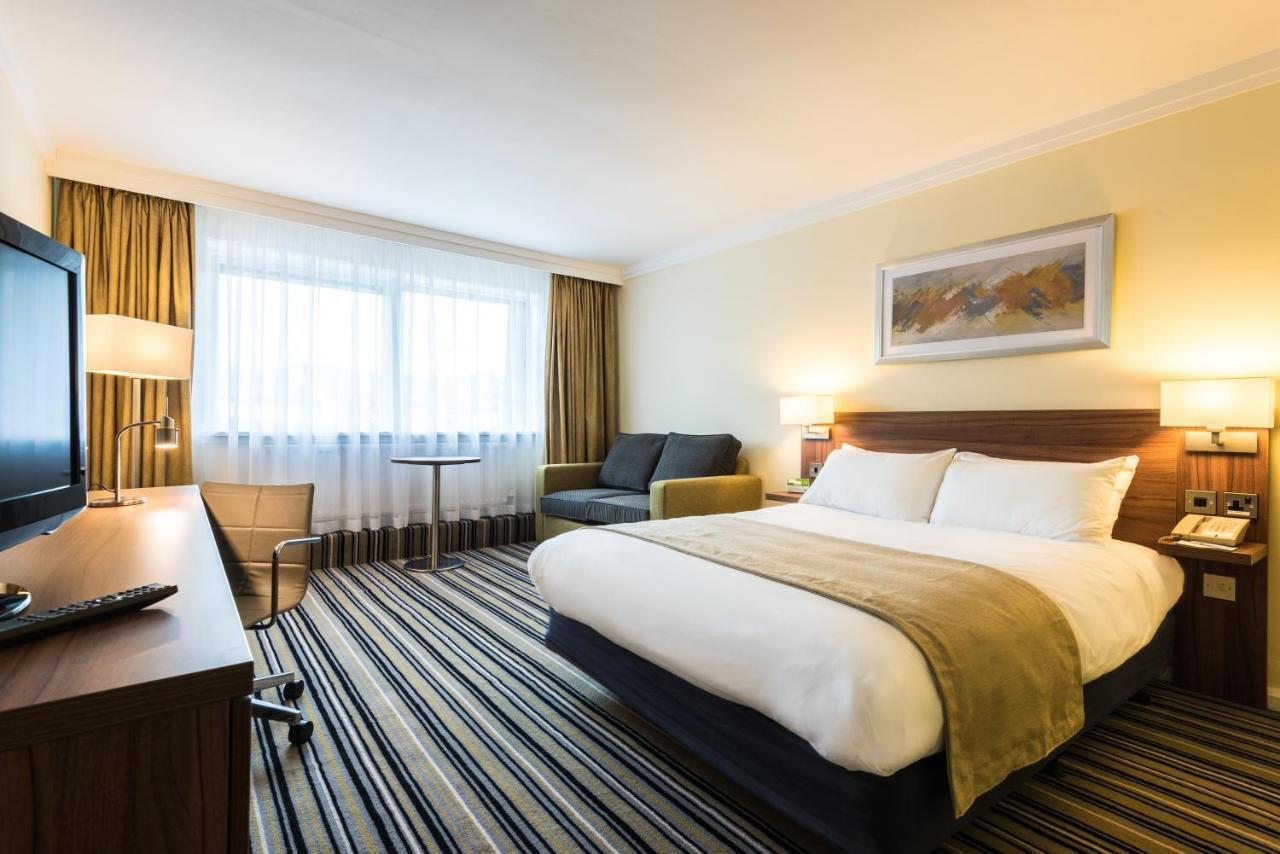 Holiday Inn Colchester By Ihg Dış mekan fotoğraf