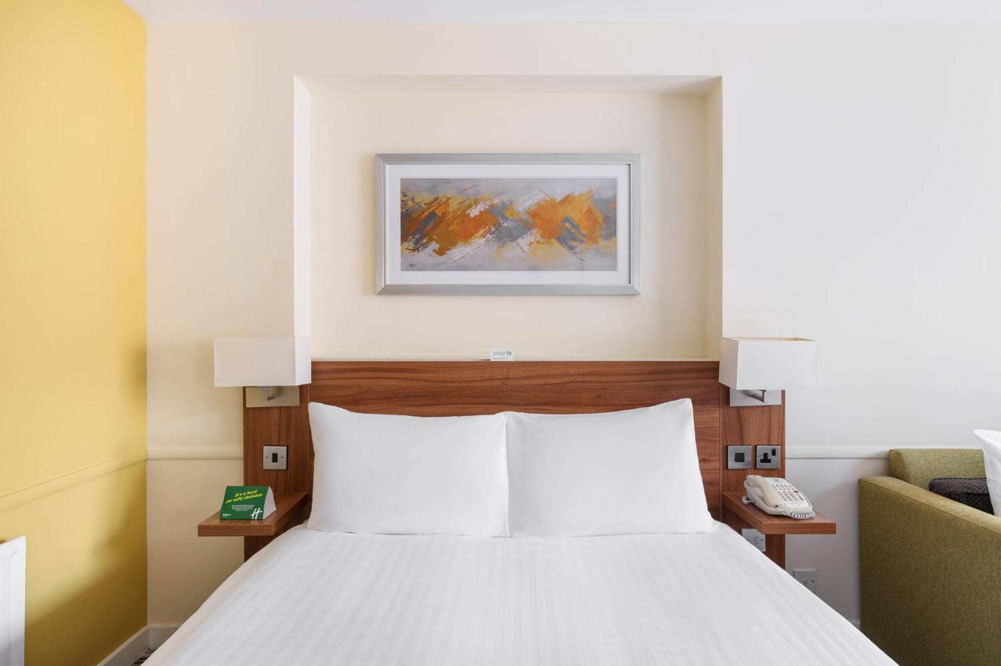 Holiday Inn Colchester By Ihg Dış mekan fotoğraf