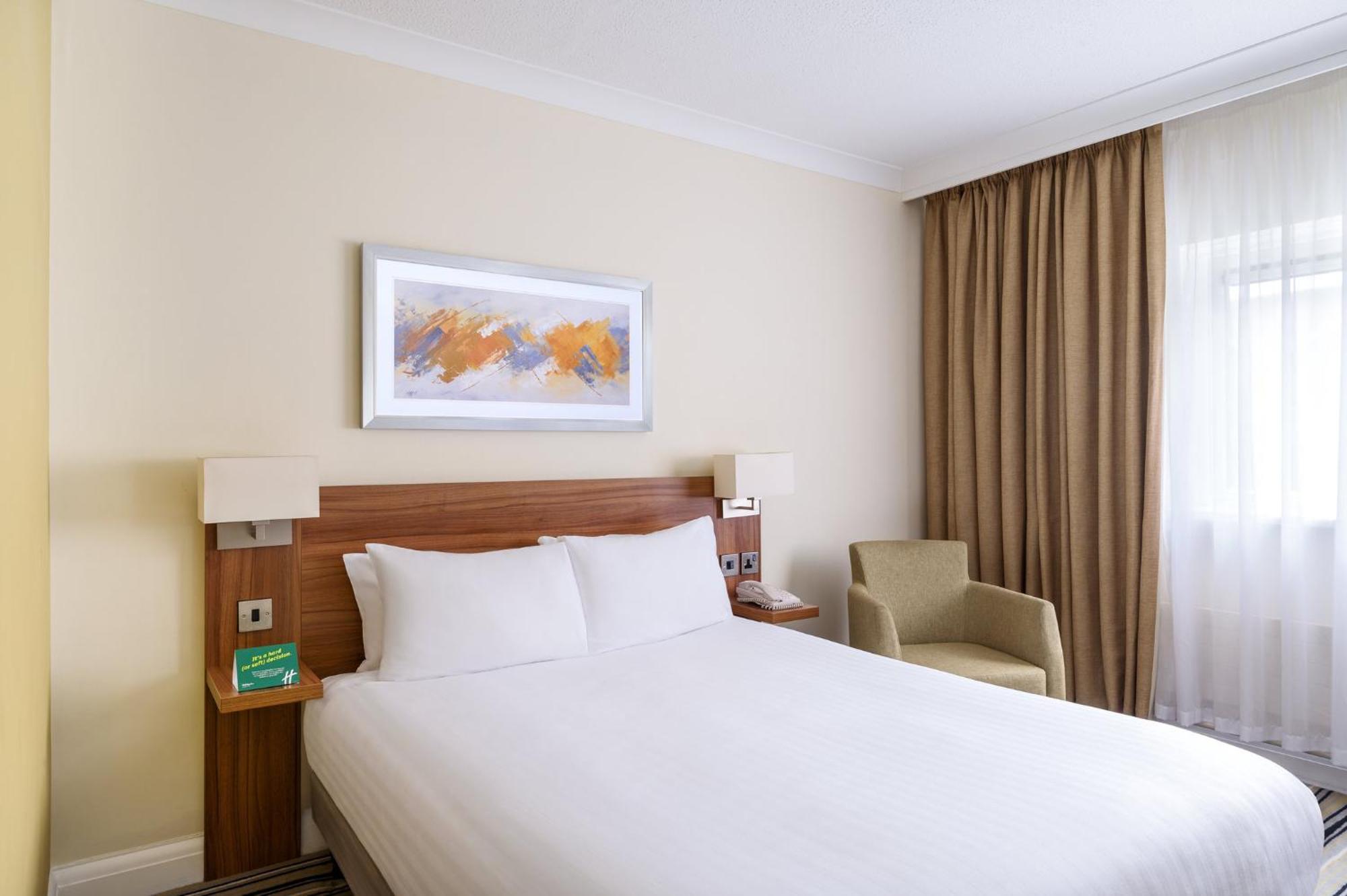 Holiday Inn Colchester By Ihg Dış mekan fotoğraf