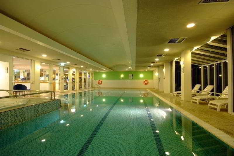 Holiday Inn Colchester By Ihg Konforlar fotoğraf